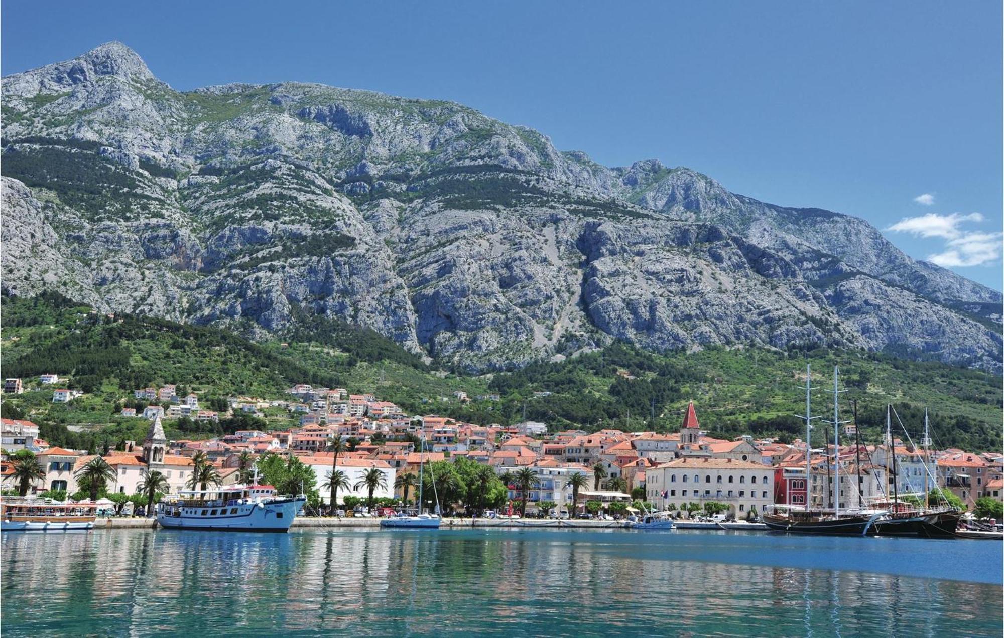 1 Bedroom Gorgeous Apartment In Makarska Exterior foto